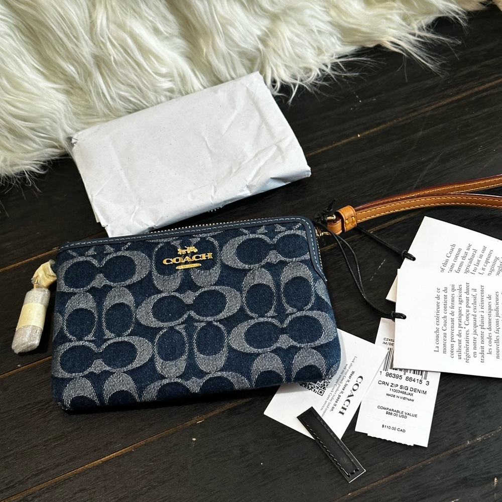 Coach Navy and Tan Signature Wristlet